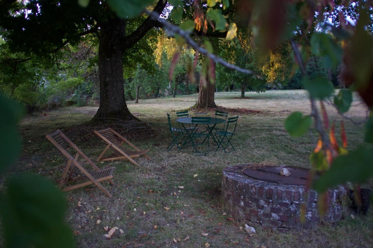 La Petite Maison Dans La Prairie Mézilles Kültér fotó